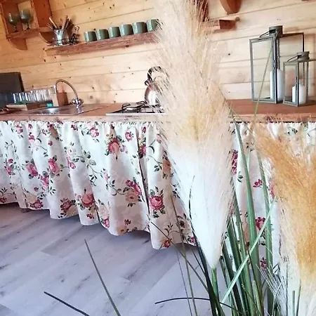 Chatka na Wzgórzu, Jacuzzi dodatkowo płatne,Staw z możliwością łowienia ryb